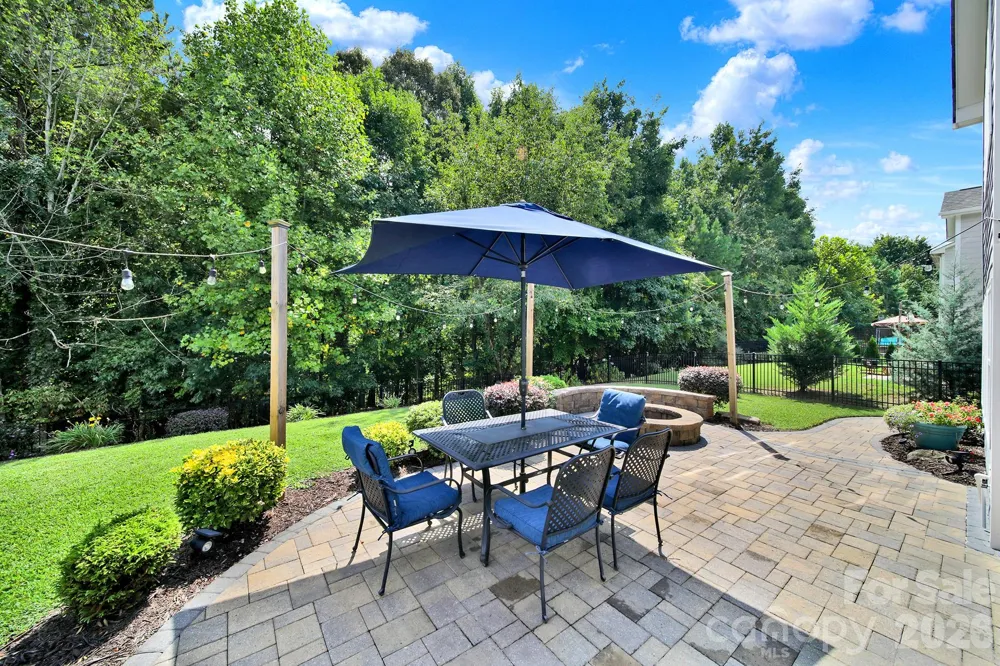 2180 Bluebell Way Tega Cay, SC 29708