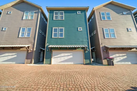 6234 Thomas Drive