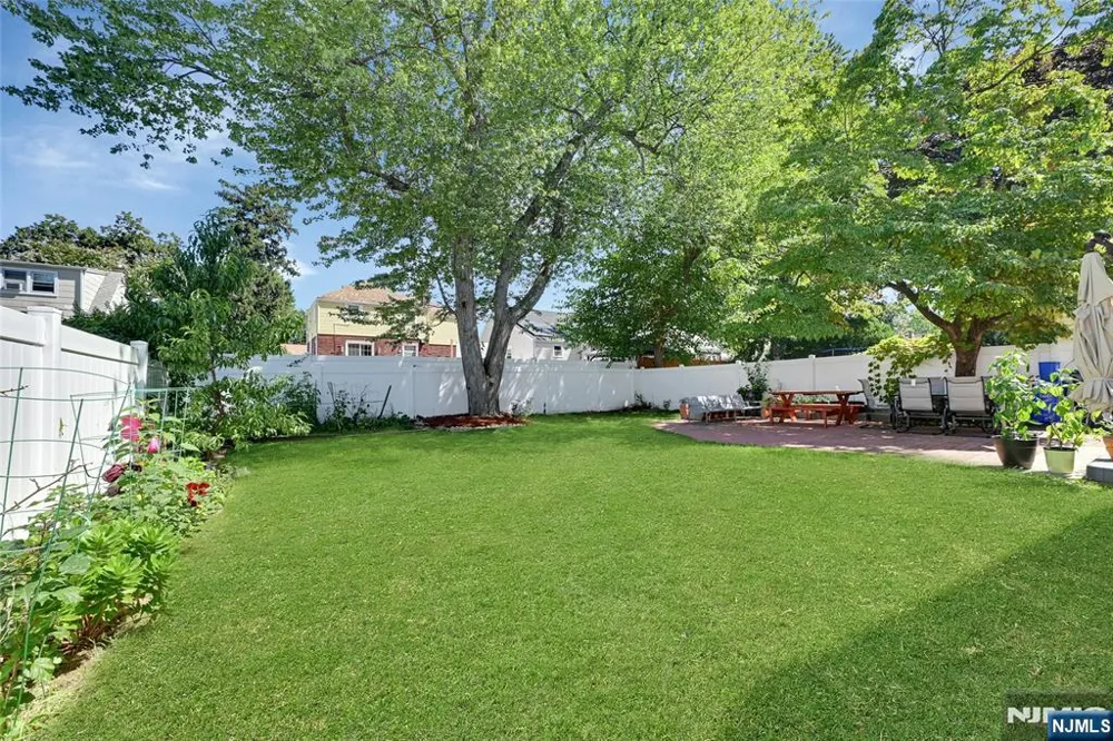 464 Simons Avenue Hackensack, NJ 07601