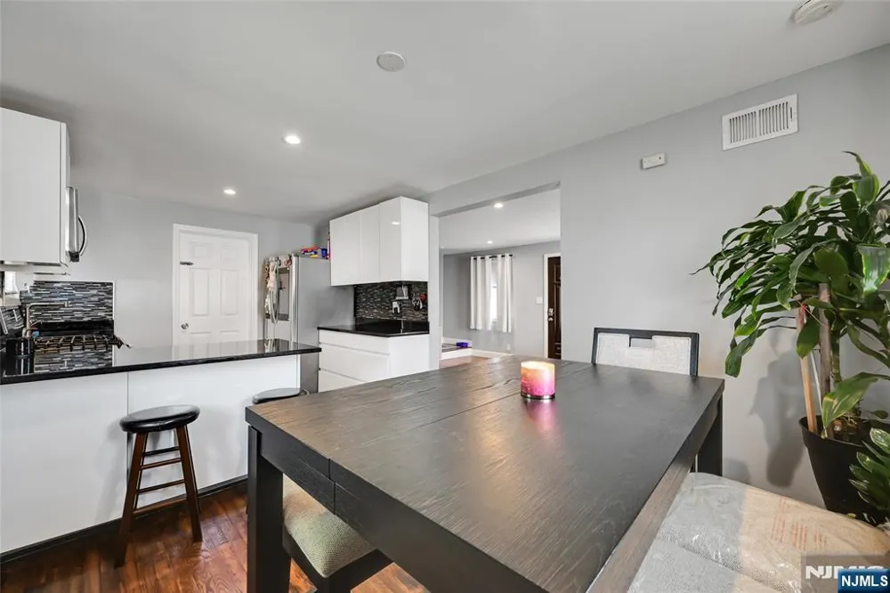464 Simons Avenue Hackensack, NJ 07601
