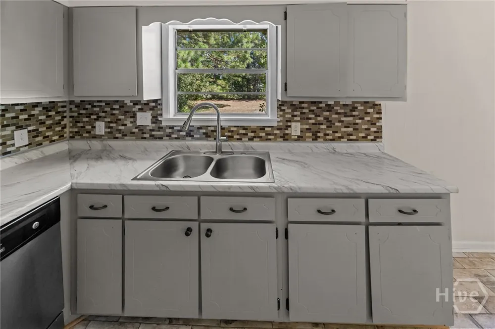 234 Deerwood Drive Hinesville, GA 31313