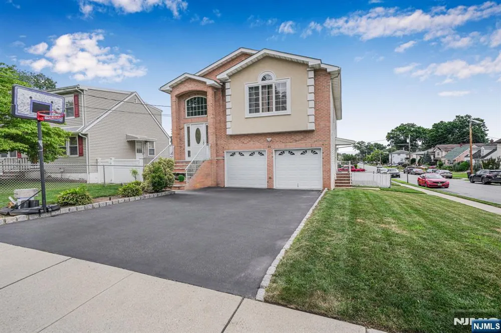 23 West Street 2 Elmwood Park, NJ 07407