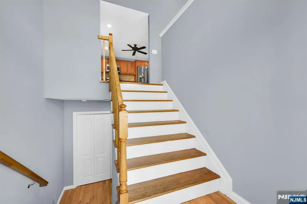 23 West Street 2 Elmwood Park, NJ 07407