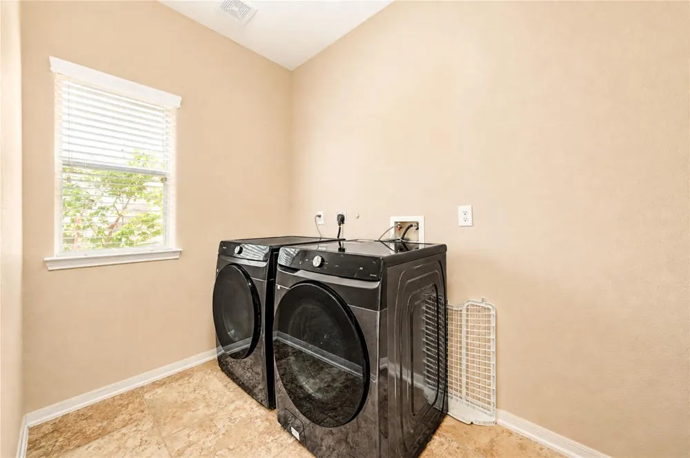 6315 Linfield Bluff Lane Katy, TX 77494