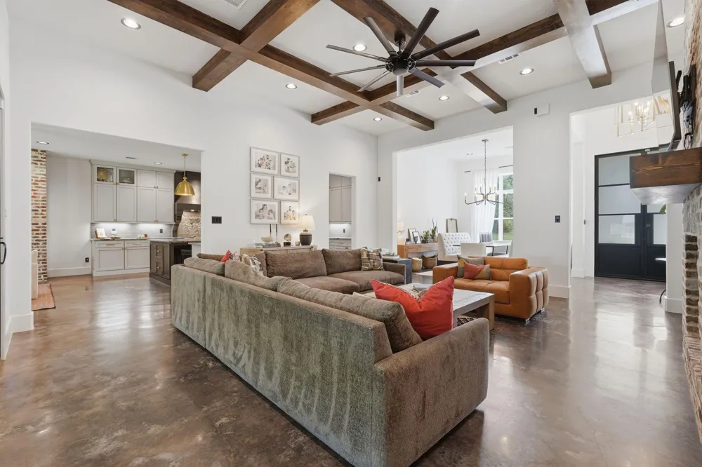 288 Fire Sky Road Huntsville, TX 77340