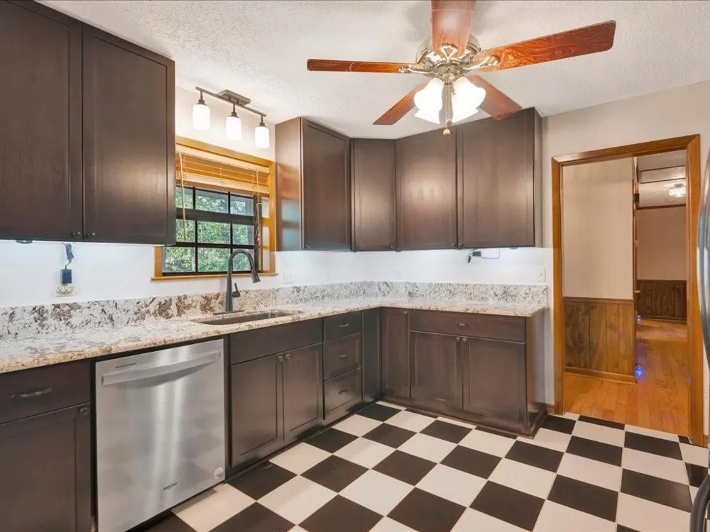 338 County Road 2041 Nacogdoches, TX 75965