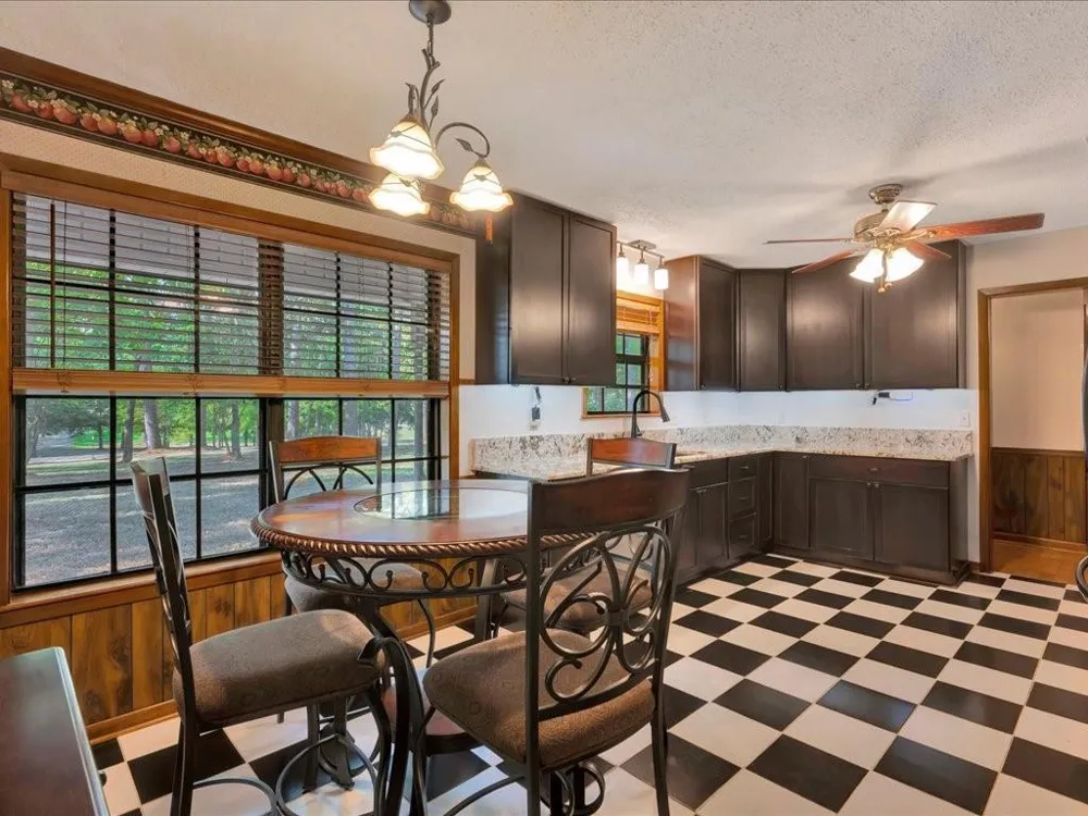 338 County Road 2041 Nacogdoches, TX 75965