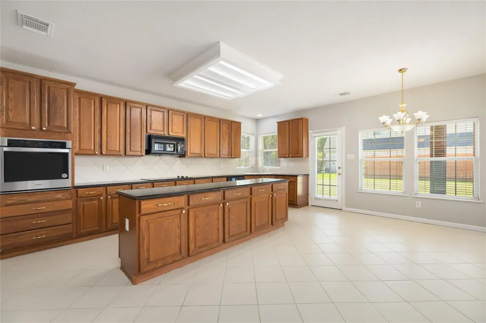 3123 Wilshire Lane Baytown, TX 77521