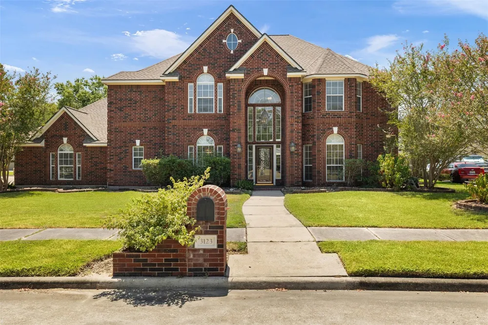 3123 Wilshire Lane Baytown, TX 77521