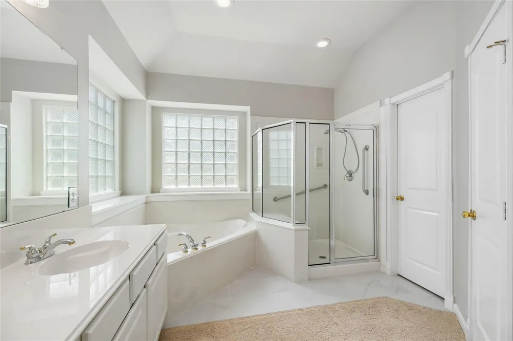3123 Wilshire Lane Baytown, TX 77521