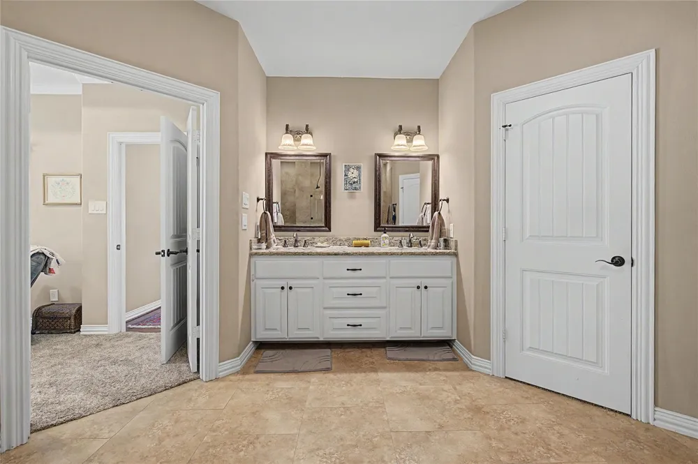 279 W Pines Drive Montgomery, TX 77356