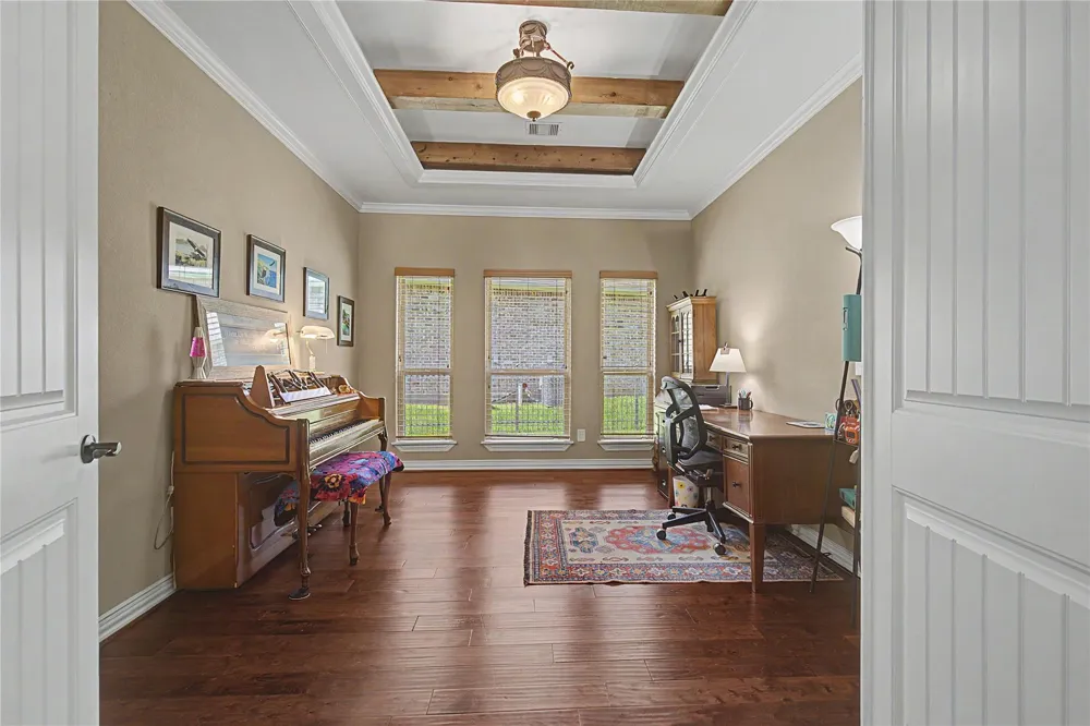 279 W Pines Drive Montgomery, TX 77356