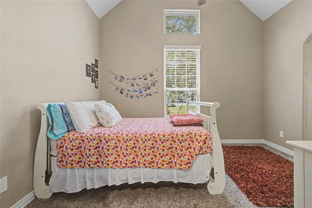 279 W Pines Drive Montgomery, TX 77356