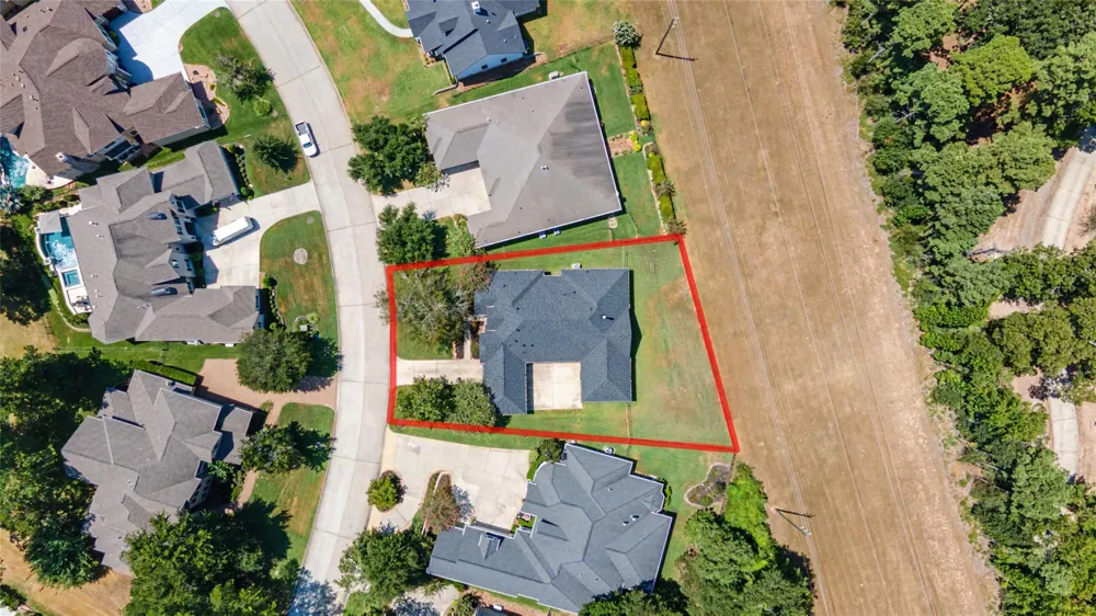 279 W Pines Drive Montgomery, TX 77356