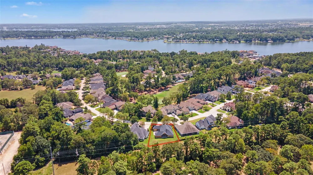 279 W Pines Drive Montgomery, TX 77356