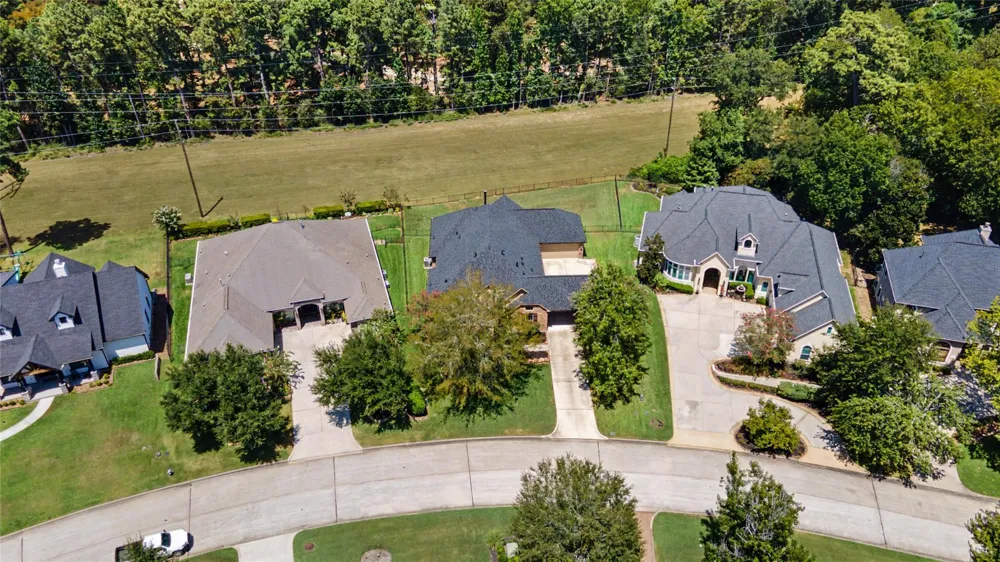 279 W Pines Drive Montgomery, TX 77356