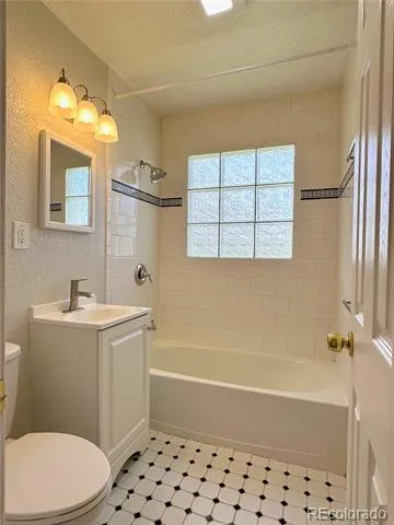 891 Lansing Street Aurora, CO 80010