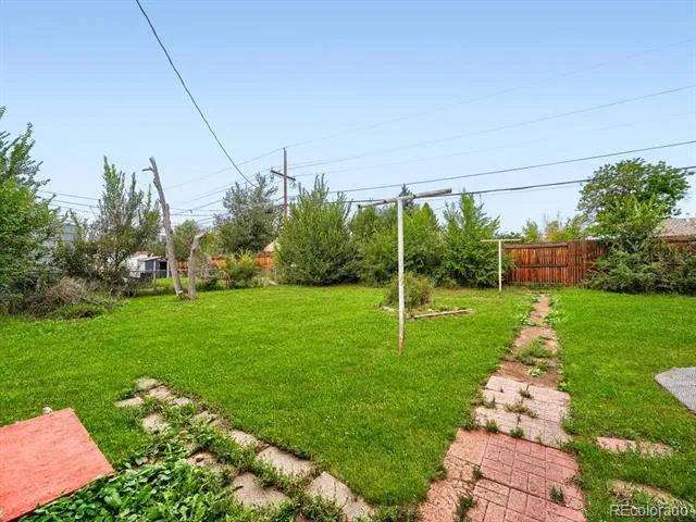 891 Lansing Street Aurora, CO 80010
