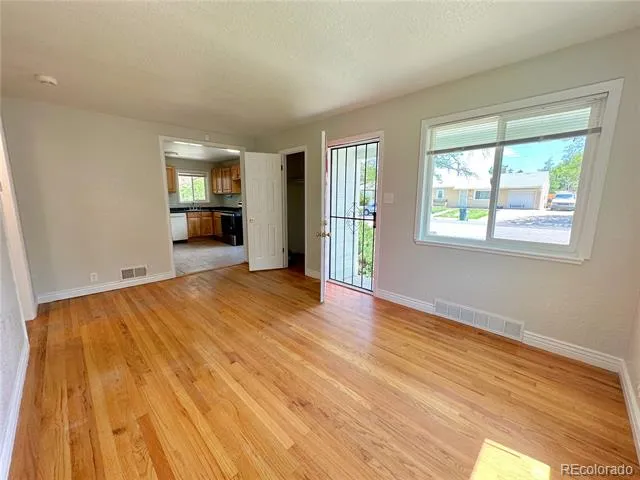 891 Lansing Street Aurora, CO 80010