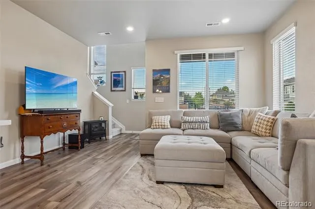 1833 S Poplar Court Denver, CO 80224