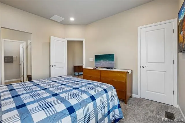 1833 S Poplar Court Denver, CO 80224