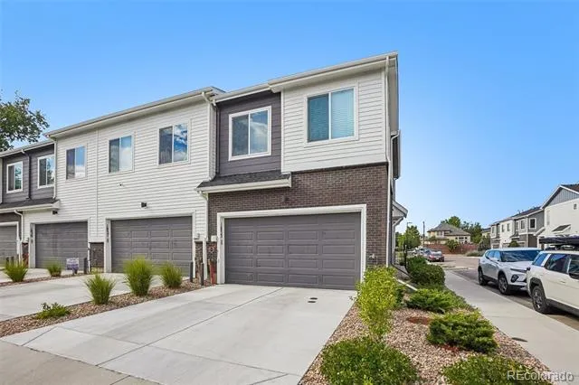 1833 S Poplar Court Denver, CO 80224