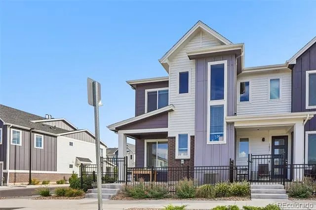 1833 S Poplar Court Denver, CO 80224