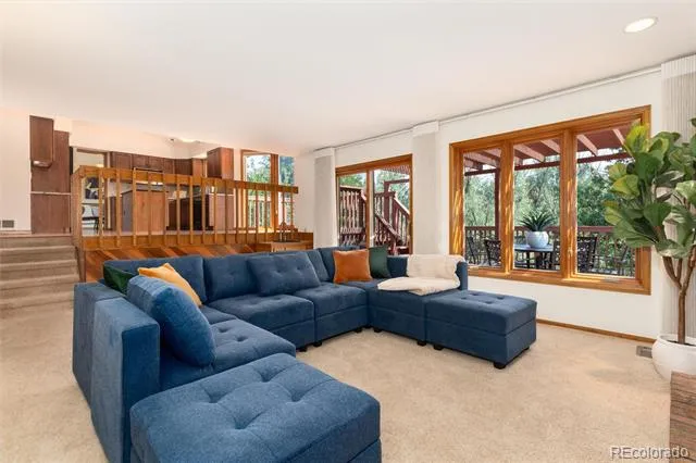 2422 W Arapahoe Court Littleton, CO 80120