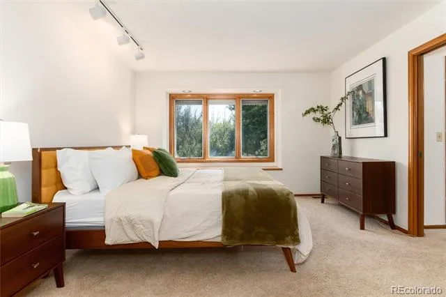 2422 W Arapahoe Court Littleton, CO 80120