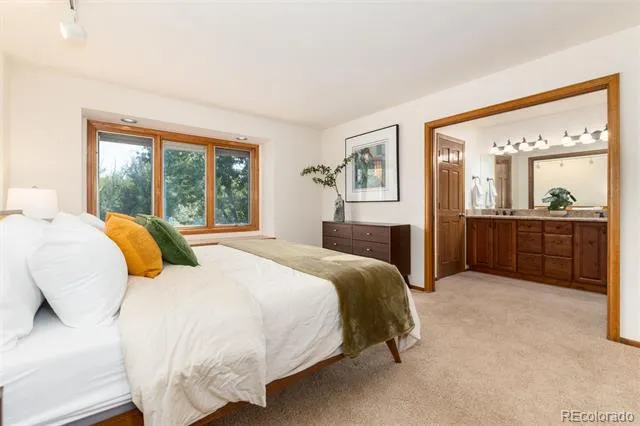 2422 W Arapahoe Court Littleton, CO 80120