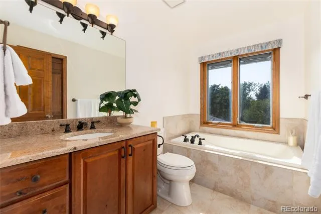 2422 W Arapahoe Court Littleton, CO 80120