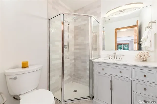2422 W Arapahoe Court Littleton, CO 80120