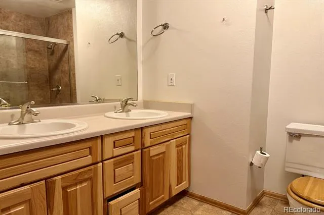 1114 S Oakland Street Aurora, CO 80012