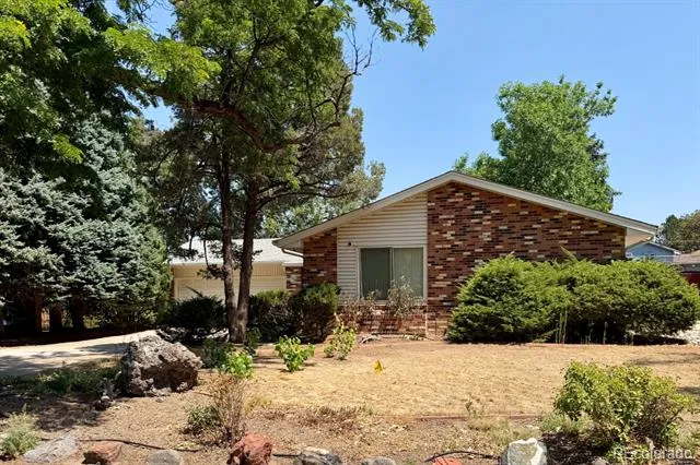 1114 S Oakland Street Aurora, CO 80012