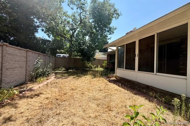 1114 S Oakland Street Aurora, CO 80012