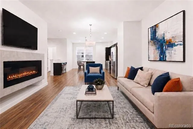 11256 Uptown Avenue Broomfield, CO 80021