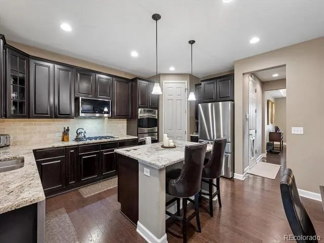 6320 S Langdale Way Aurora, CO 80016