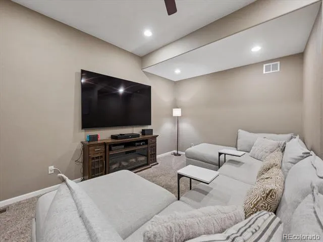 6320 S Langdale Way Aurora, CO 80016