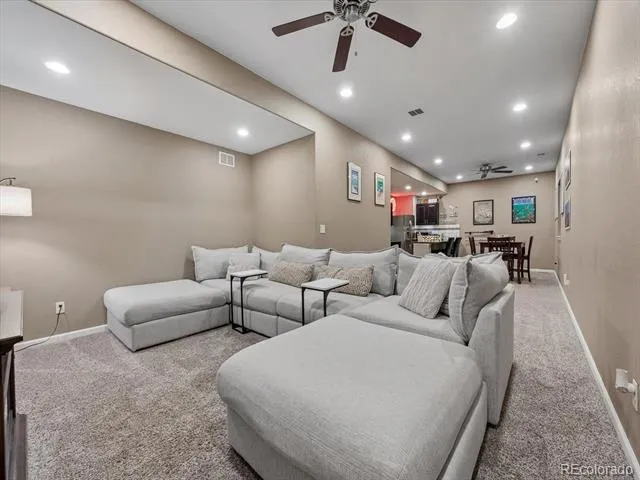 6320 S Langdale Way Aurora, CO 80016