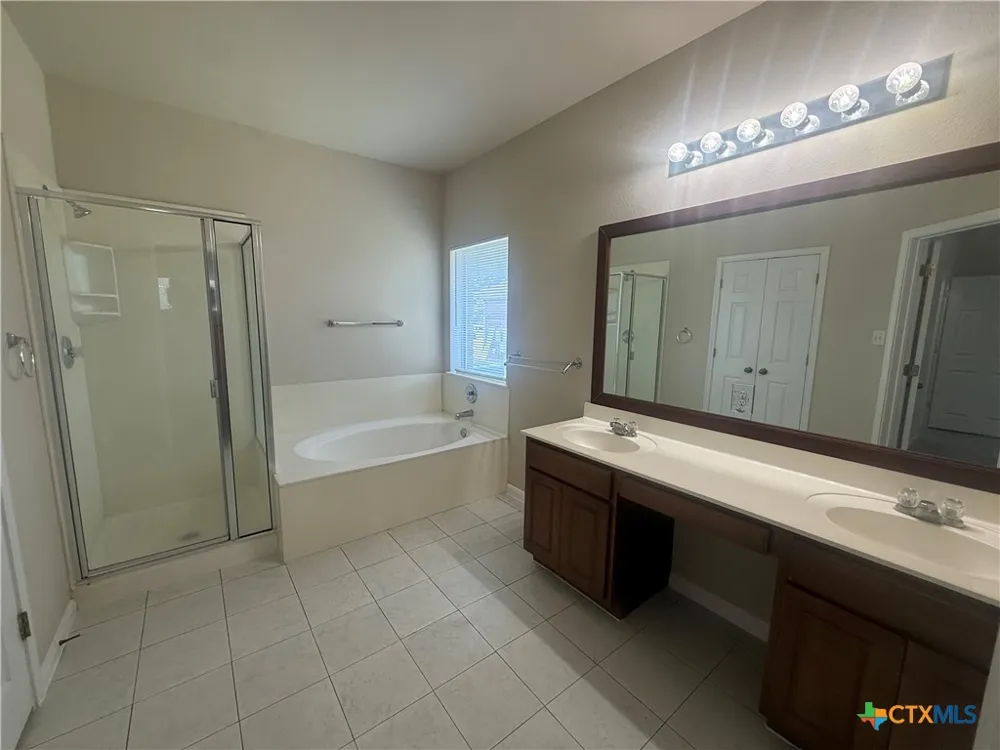 811 Shadow Creek Boulevard Buda, TX 78610