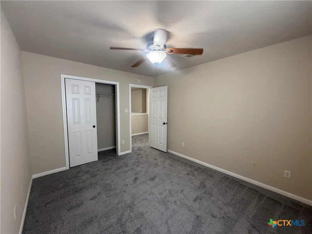 811 Shadow Creek Boulevard Buda, TX 78610