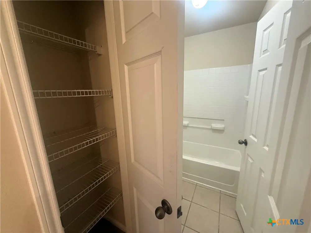 811 Shadow Creek Boulevard Buda, TX 78610