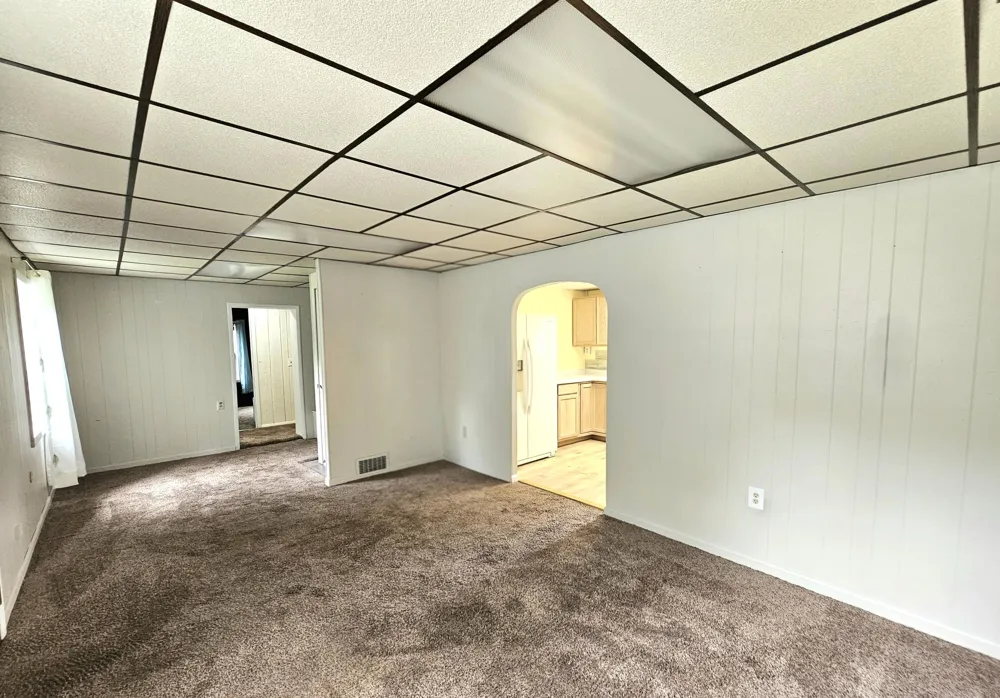 583 Shirley Drive Jackson, MI 49202