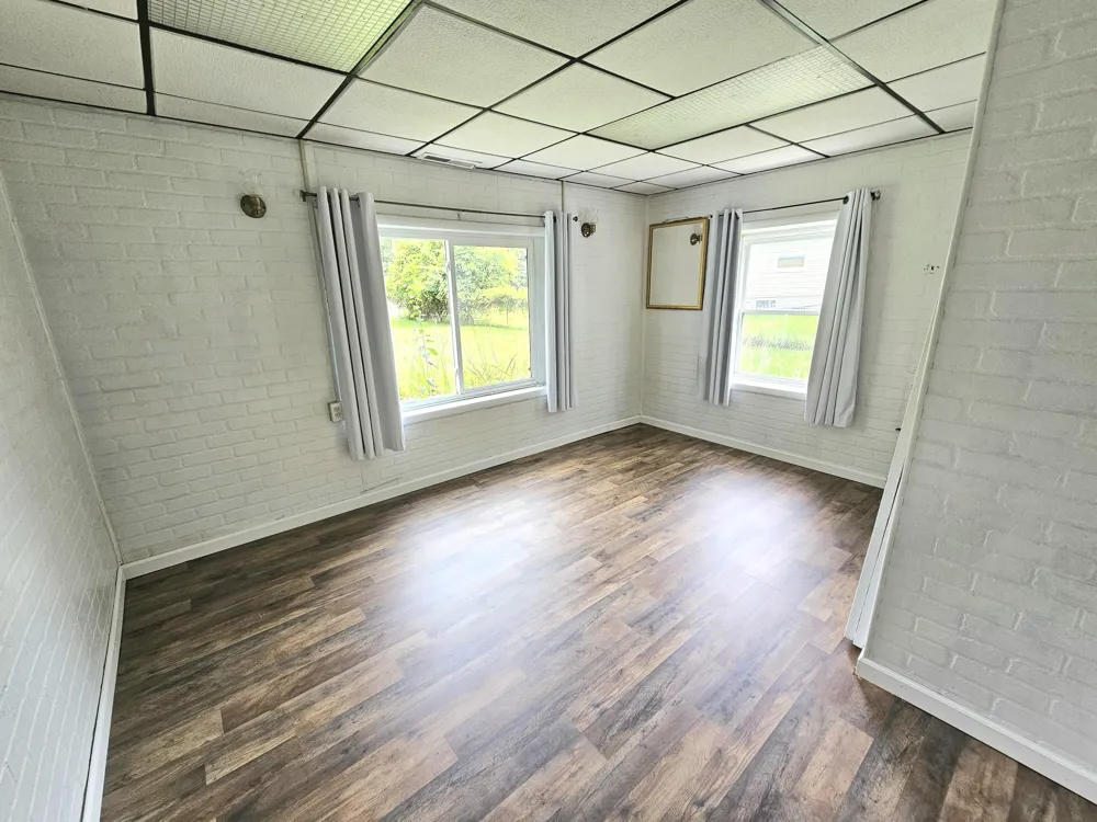 583 Shirley Drive Jackson, MI 49202