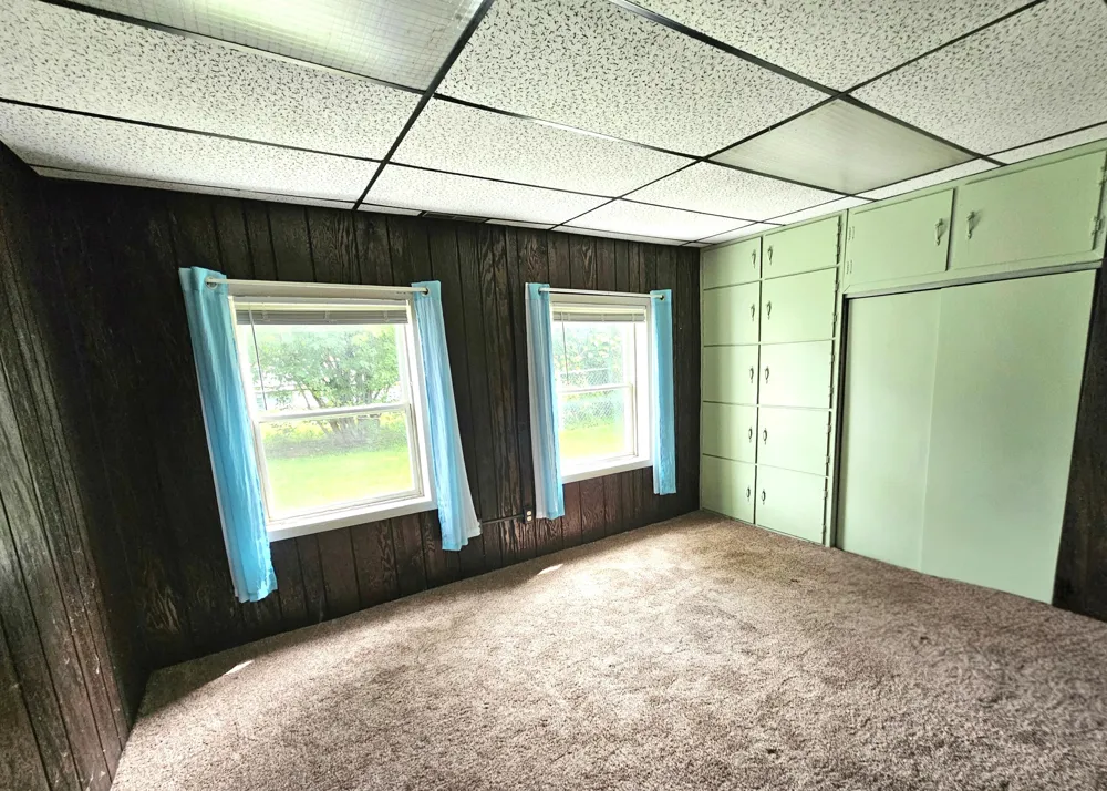 583 Shirley Drive Jackson, MI 49202