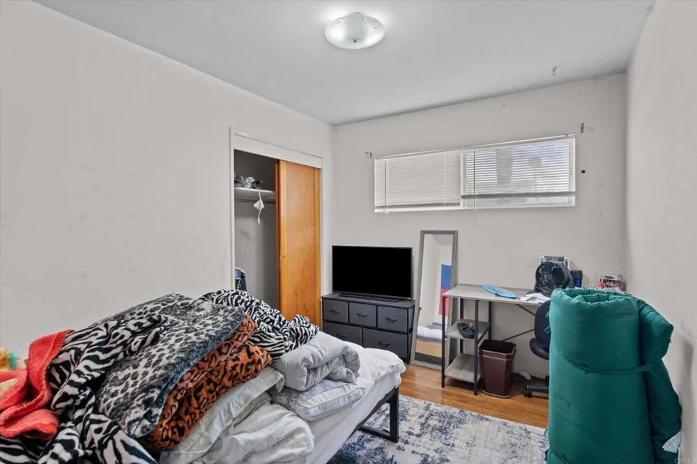 1240 Holly Avenue Imperial Beach, CA 91932