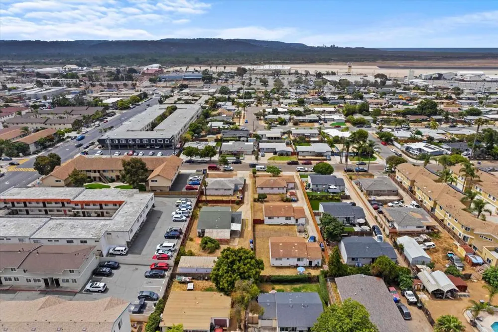 1240 Holly Avenue Imperial Beach, CA 91932