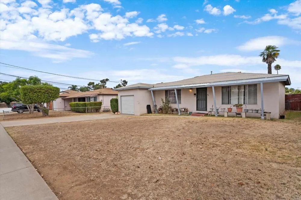 1240 Holly Avenue Imperial Beach, CA 91932