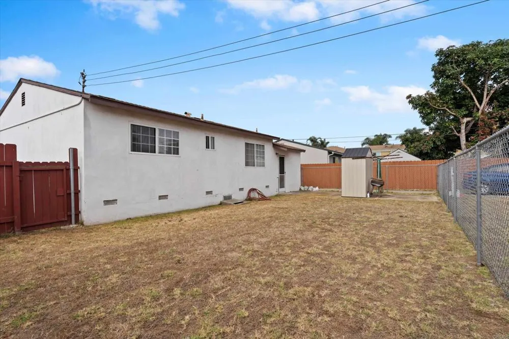 1240 Holly Avenue Imperial Beach, CA 91932
