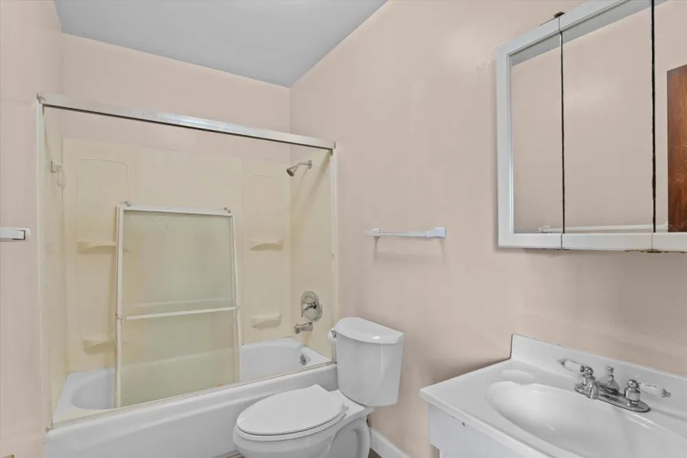 1240 Holly Avenue Imperial Beach, CA 91932